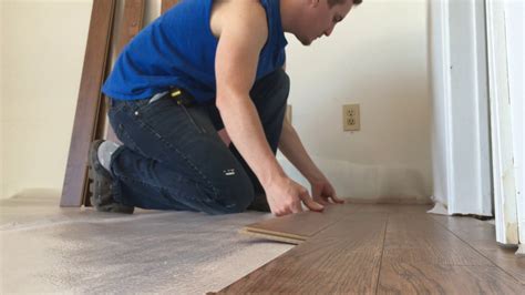 6.Install the vinyl plank flooring according to the manufacturer's instructions. It is possible to remove carpet and install vinyl plank flooring yourself, but it is a challenging and time-consuming process. If you are not experienced in home improvement projects, it is best to hire a professional to do the job.. 