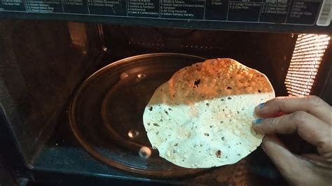 How to roast papad in microwave