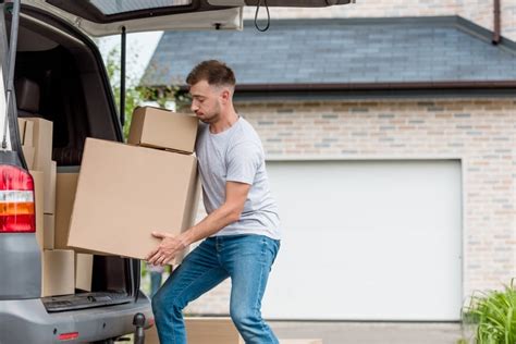 For frugal people, saving $6,500 is enough to move out. For complete safety, you should save up $21,850 before moving out. This covers all expenses and …. 