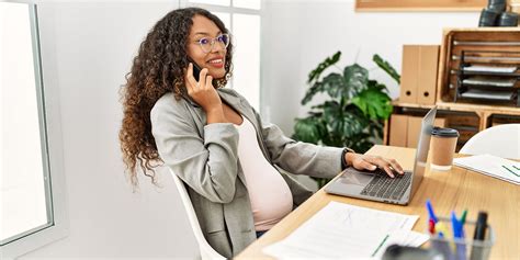 How to sit in office during pregnancy