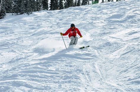 How to ski moguls. Mogul skiing is a high-energy, intense sport that offers many physical benefits. Skiers who participate in mogul skiing are required to have strong core muscles in order to control their balance as they make turns and navigate through moguls. This type of demanding physical activity helps develop overall … 