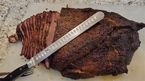 1. Cut the brisket crosswise into 2 sections.