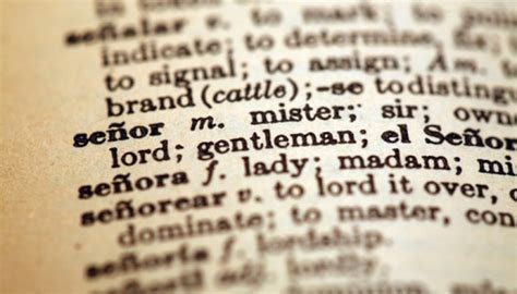 How to spell college in spanish