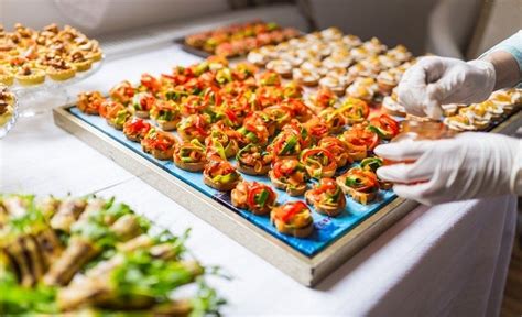 How to start a catering business. When it comes to planning an event or gathering, one of the most important aspects is the food. Finding a reliable and convenient catering service can make all the difference in en... 
