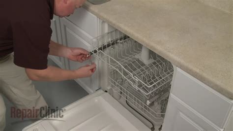 How to stop ge dishwasher. Dishwasher Leaking. If your dishwasher is leaking or flooding, see the troubleshooting suggestions below based on the location of the dishwasher leak: Dishwasher Leaks or Floods Underneath. Dishwasher Leaks from Door. Dishwasher - Water Leaks from the Air Gap. Dishwasher - Water Leaks from Under Cabinet. 