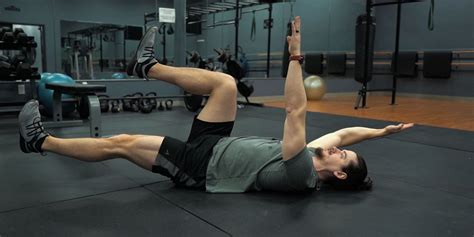 How to strengthen your core with dead bugs 