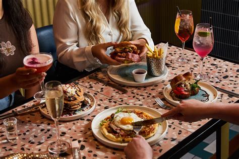 How to survive bottomless brunch