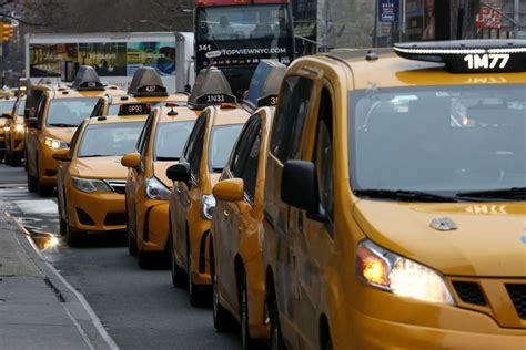 How to take a taxi in nyc