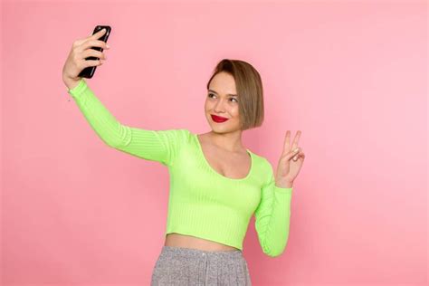 How to take sexy photos. If you give anyone an image, you run the risk of it coming back to “haunt” you. I suggest you only share pictures you are proud of, that you would be okay with the entire world seeing. When ... 