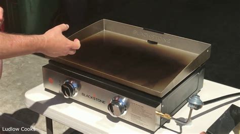Make sure your griddle is completely dry before turning on your bu