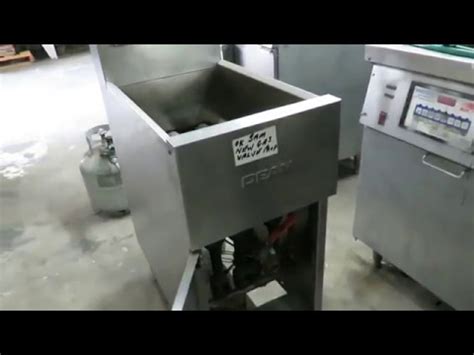 How to turn on your regular 40 lb Commercial Fryer - YouTube