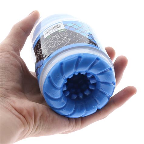 How to use a Fleshlight: Getting ready Before you get started, it's important to understand what a Fleshlight is and what it isn't. It's a soft textured canal into which you insert a penis –...