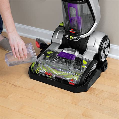How to use a proheat pet bissell carpet cleaner. From carpet and stairs, to upholstery, auto interiors, and more, you have the ideal cleaner in the Little Green® ProHeat® Pet. Includes trial size BISSELL 2X Pet Stain & Odor Formula and Pet Oxy Boost Formula Enhancer to permanently remove tough pet stains and odors. The ability to quickly erase your pets messes the first time is finally here! 