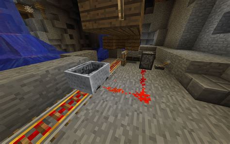 How to use detector rails in minecraft