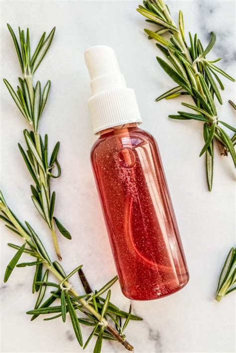 How to use rosemary water for hair. Boiling: Start by boiling the water in a saucepan. Add your fresh or dried rosemary sprigs as the water comes to a boil. Simmer: Lower the heat and let the mixture simmer for 15-20 minutes. This process allows the rosemary’s essential oils and compounds to infuse into the water. 