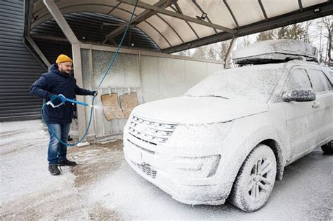 How to wash a car in winter