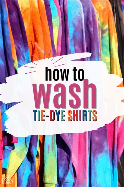 How to wash tie dye shirts. Step 2: Rinse and Soak in Vinegar. Make sure the fabric is rinsed under cold water until the loose dye has been removed. After first rinsing the dye off your clothes, soak your tie dye for approx. 30 minutes in a solution made of vinegar and cold water. Note: You must move on to step 2 only when the dye has completely settled. 