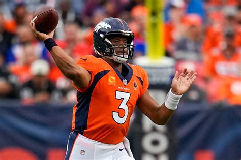 How to watch broncos game today. Sep 29, 2019 · The Broncos are a slight 2.5-point favorite against the Jaguars. Vegas had a good feel for the line for this one, as the game opened with the Broncos as a 3-point favorite. Over/Under: 37 