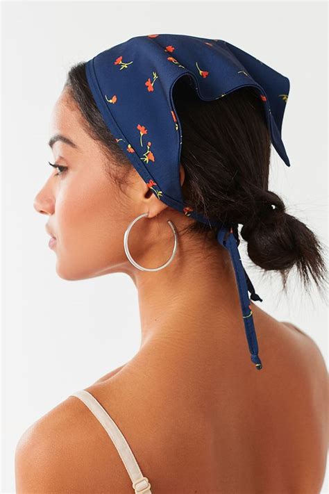 How to wear a bandana. Subscribe Now:http://www.youtube.com/subscription_center?add_user=ehowbeautyWatch More:http://www.youtube.com/ehowbeautyWearing bandanas with really short ha... 