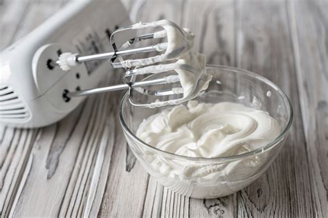 How to whip cream in mixer