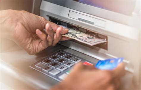 How to withdraw money in credit card