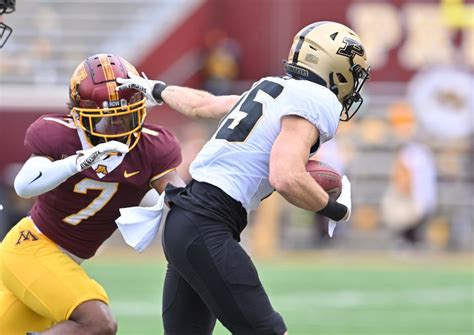 How will Gophers football program handle transfer portal this spring?