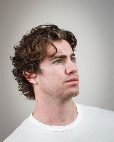 How-to-get-wavy-mens-hair