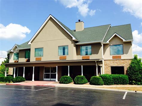 Howard Johnson by Wyndham Murfreesboro - Reservations.com