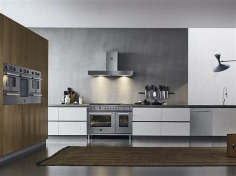 Howard appliances. Thermador appliances help ignite your culinary flame –— giving you the base ingredients to create exceptional dishes. Sleek designs add richness to any kitchen design, and … 