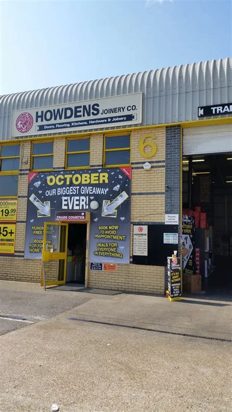 Howdens - Hardware Store in Torquay