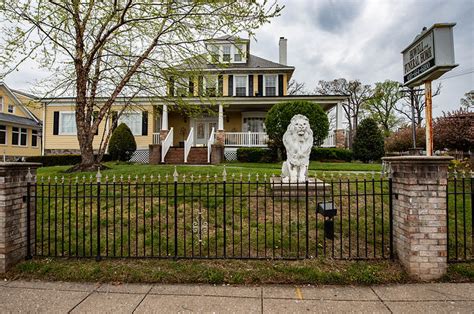 Howell Funeral Home of West Baltimore - Farewelling