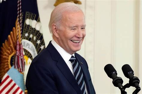 Howie Carr: This Bud Light’s for you, Biden