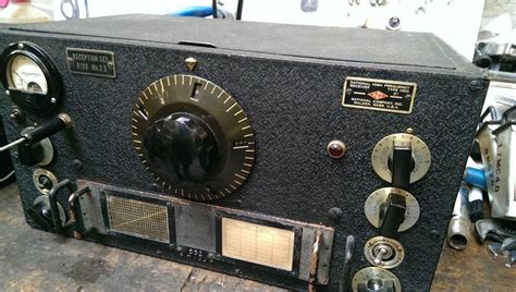 Hro radio. Broadcast, Long Wave and more than two Short Wave bands. Power type and voltage. Powered by external power supply or a main unit. / 115 / 230 Volt. Loudspeaker. - This model requires external speaker (s). Material. Metal case. from Radiomuseum.org. Model: HRO-7 - National Company; Cambridge &. 