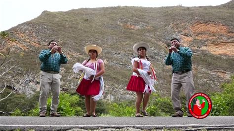 Huaynos cajamarquinos letra. este es otro ejemplo del huayno cajamarquino.