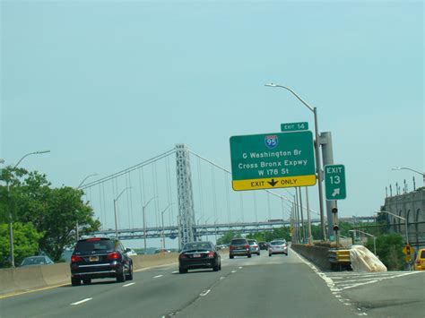 The Saw Mill River Parkway extends the Henry Hudson Parkway into West