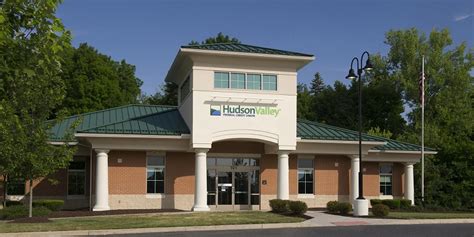 Hudson Valley Credit Union has an overall rating of 3.6 out of 5, b