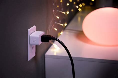 Hue Smart Plug - Philips Hue Philips Hue Lightshop.com