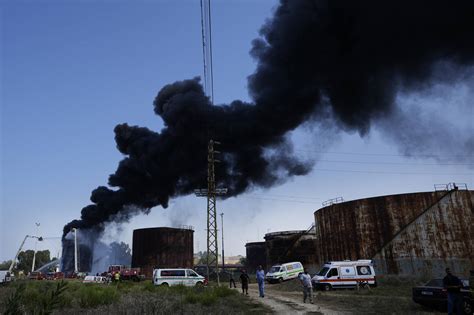 Huge Fire Extinguished at Oil Facility In Southern Lebanon