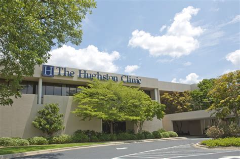 Hughston clinic. Hughston Clinic of Eastman is located in Eastman, Georgia, just off of US-280 on Plaza Avenue near Dodge County Hospital. Our Eastman location features Dr. Michael Lowery, an orthopedic specialist in sports medicine, arthroscopic treatment of shoulder and knee injuries, hand surgery, fracture care, and joint replacement of the hip, knee, and shoulder. 