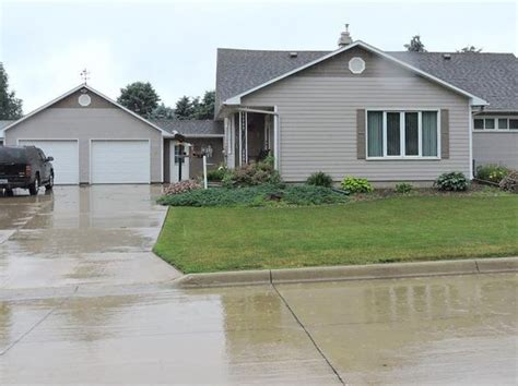 Hull, IA Real Estate - Homes for Sale in Hull, IA