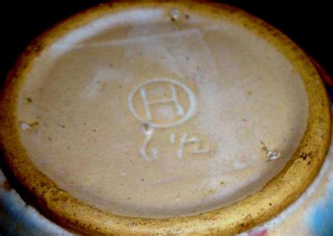 Hull pottery marks. .  <a href=http://www.repper.ro/sites/default/files/fiq8p0...