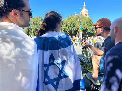 Hundreds attend Israel, Palestine rallies at Texas Capitol