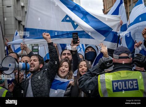 Hundreds gather in solidarity for Israel