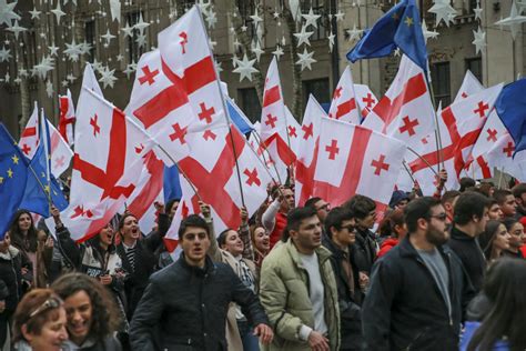 Hundreds of Georgians march in support of country’s candidacy for European Union membership