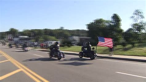 Hundreds of motorcyclists turn out for funeral procession to send off local Navy vet