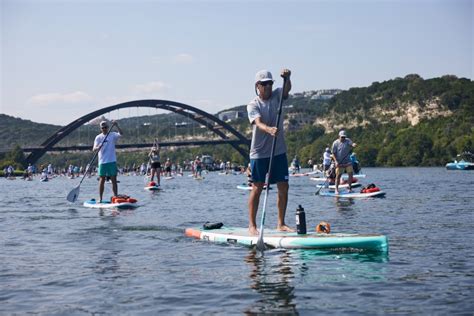 Hundreds of people paddle 21 miles on Lake Austin to raise money for those impacted by cancer