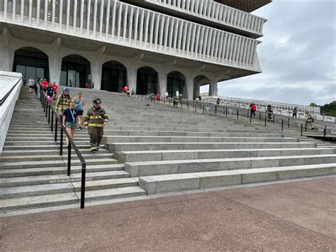 Hundreds participate in Capital Memorial Stair Climb