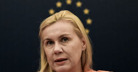 Hungary should stop relying on ‘war criminal’ Putin for gas, EU energy chief warns