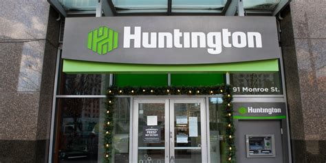 Huntington Bank Northtown branch is located at 331 Highway 10 N.E., Blaine, MN 55434 and has been serving Anoka county, Minnesota for over 101 years. Get hours, reviews, customer service phone number and driving directions.