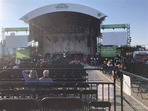 Love that they have various wheelchair accessible sections, with great views of the stage!! One of my favorite venues. Eva House June 29, 2019. ... huntington bank pavilion chicago address • huntington bank pavilion chicago • 311 vip …